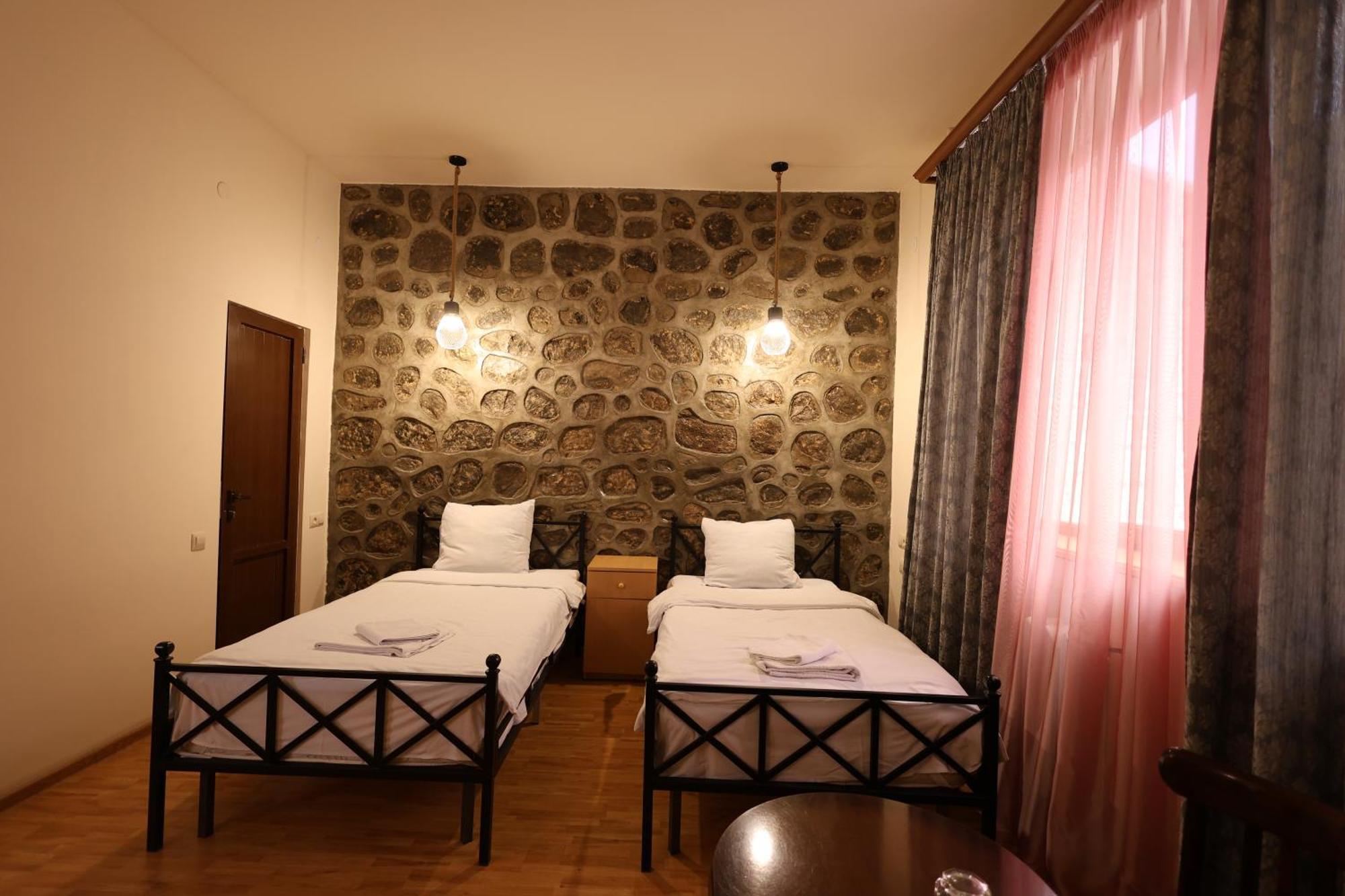 Yeghevnut Hotel Goris Εξωτερικό φωτογραφία